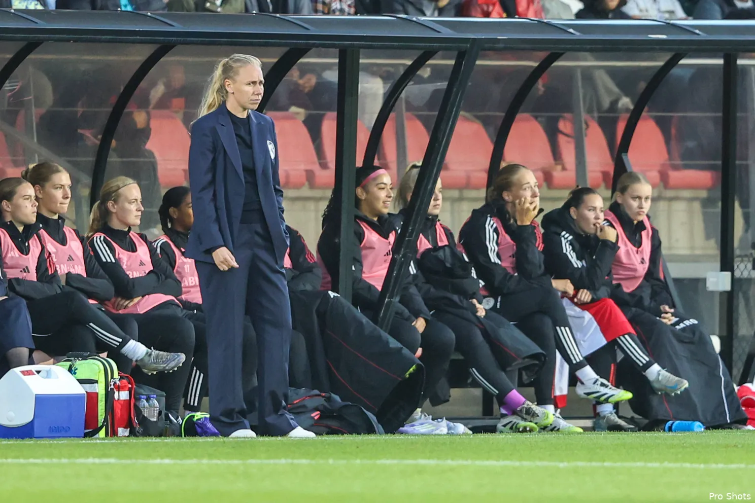 anouk-bruil-ajax-vrouwen-25-26