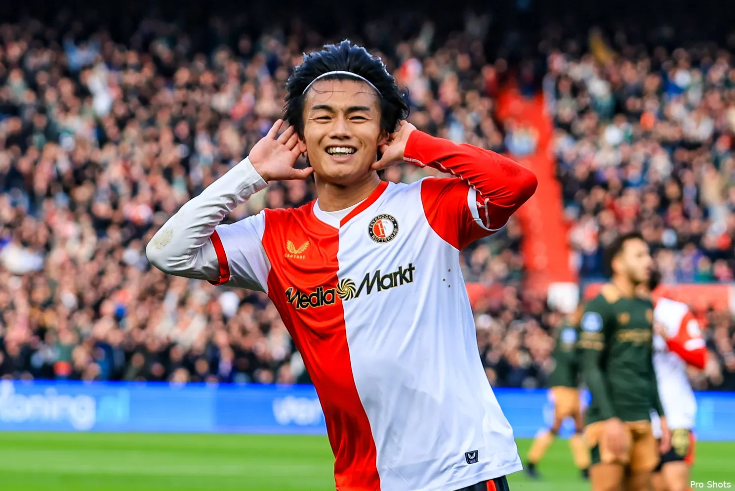 ayase-ueda-feyenoord-utrecht-25-26