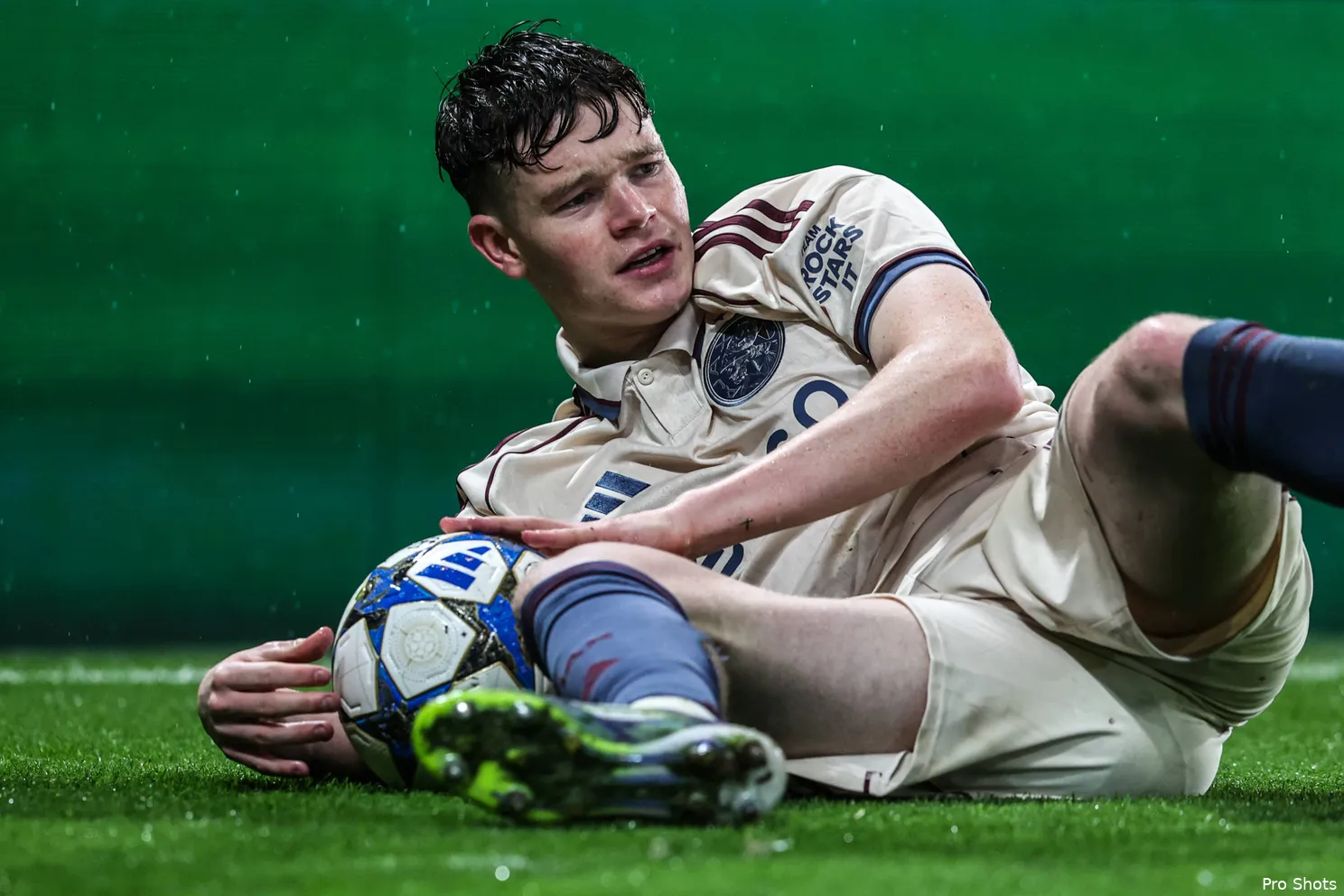 james-mcconnell-chelsea-ajax-25-26