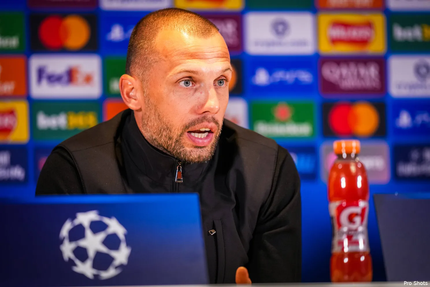 john-heitinga-chelsea-ajax