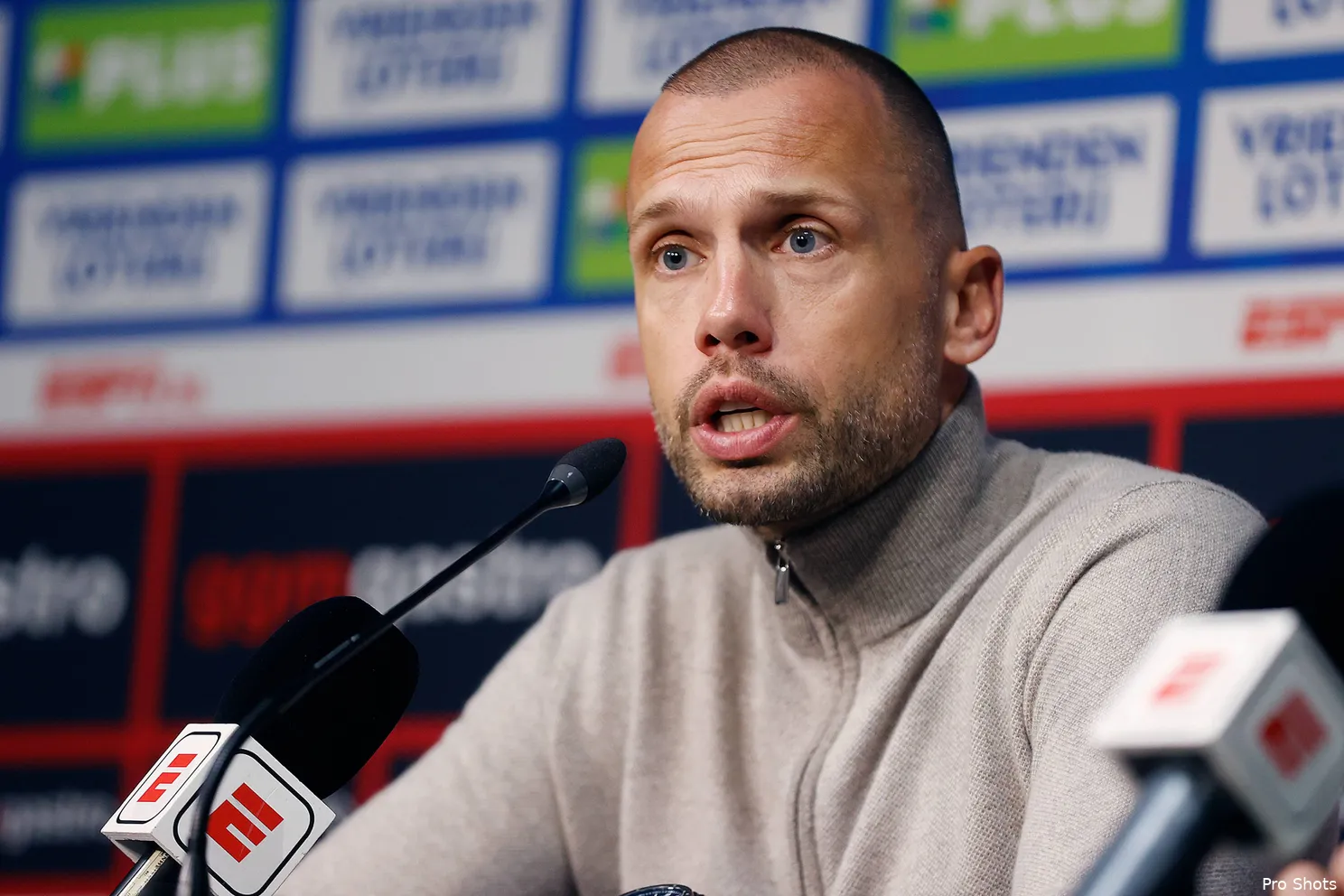 john-heitinga-twente-ajax-25-26