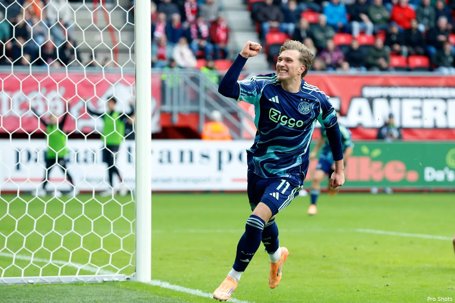 mika-godts-twente-ajax-25-26