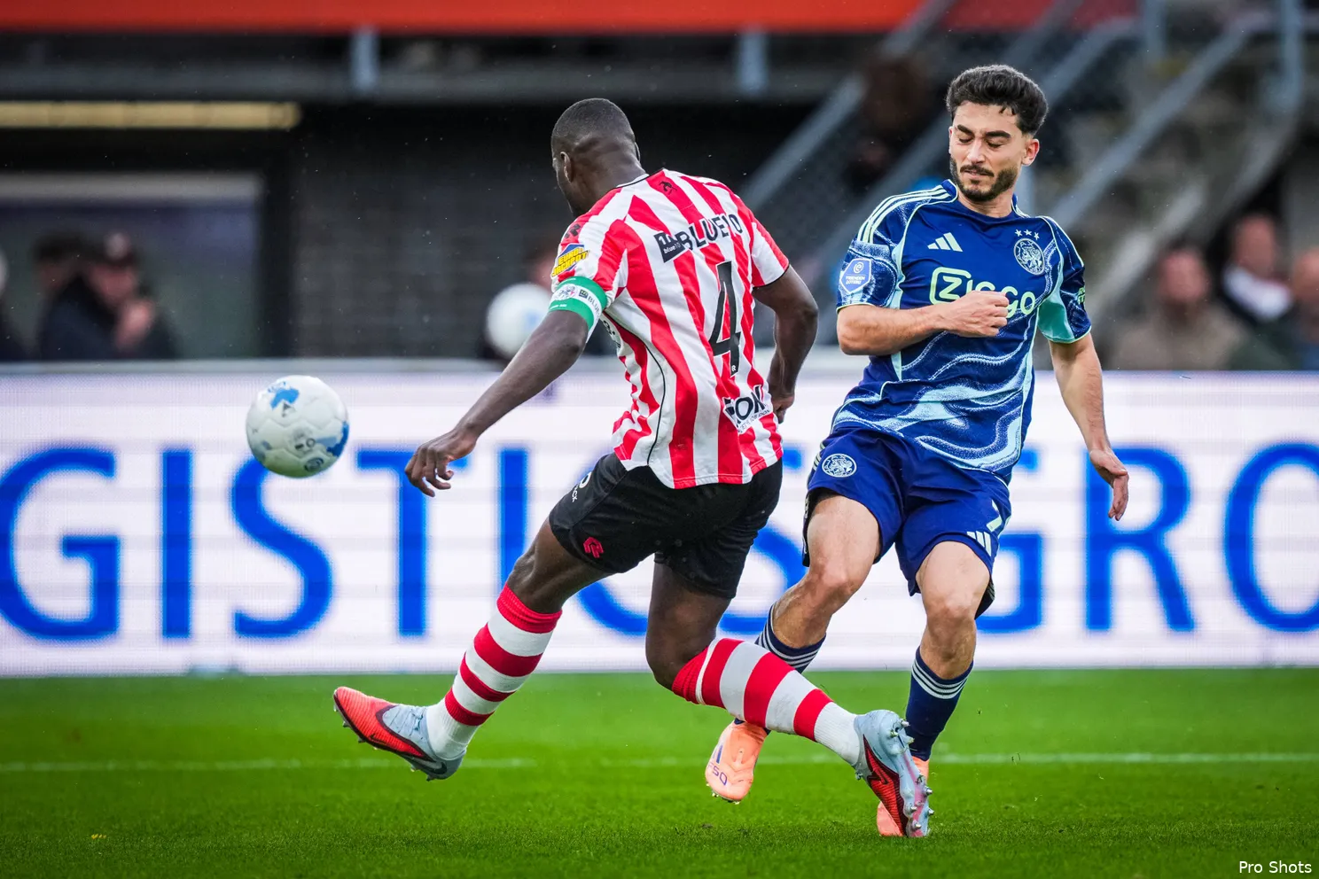 raul-moro-sparta-ajax-25-26