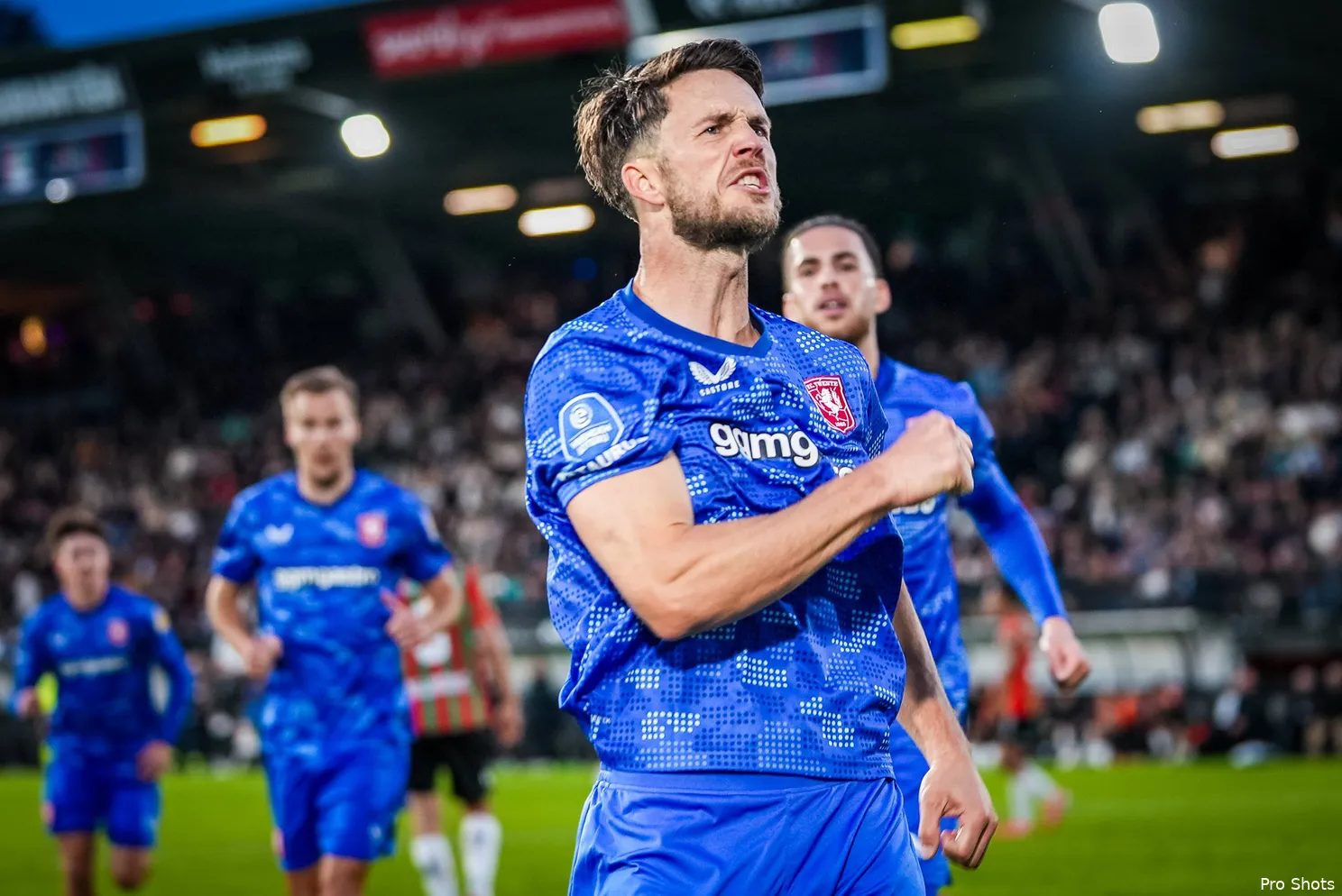 ricky-van-wolfswinkel-nec-twente-25-26