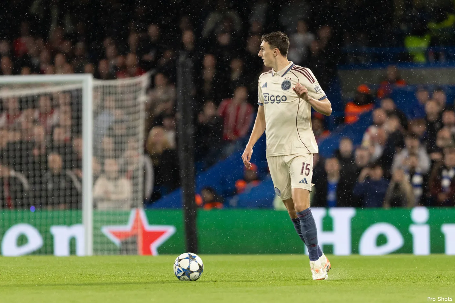 youri-baas-chelsea-ajax-25-26