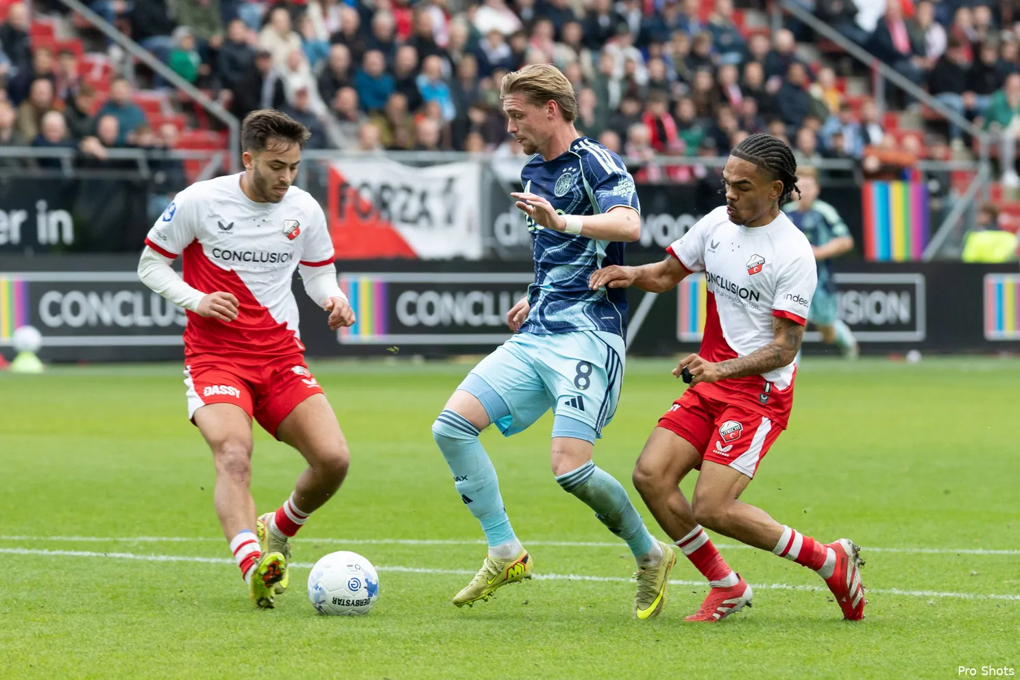 kenneth-taylor-utrecht-ajax-25-26