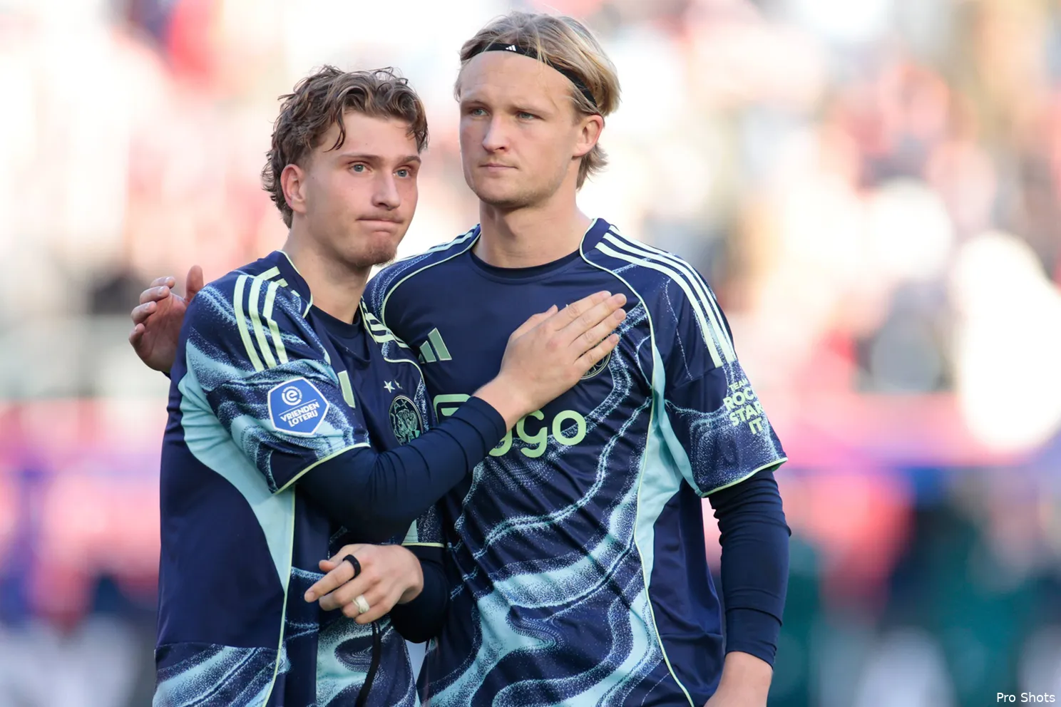 mika-godts-kasper-dolberg-utrecht-ajax-25-26