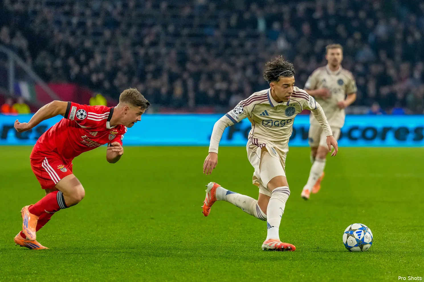 rayane-bounida-ajax-benfica-25-26