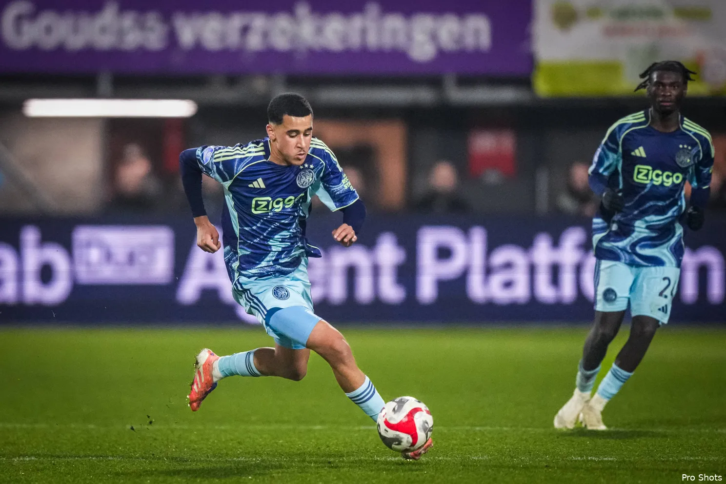abdellah-ouazane-ajax-25-26