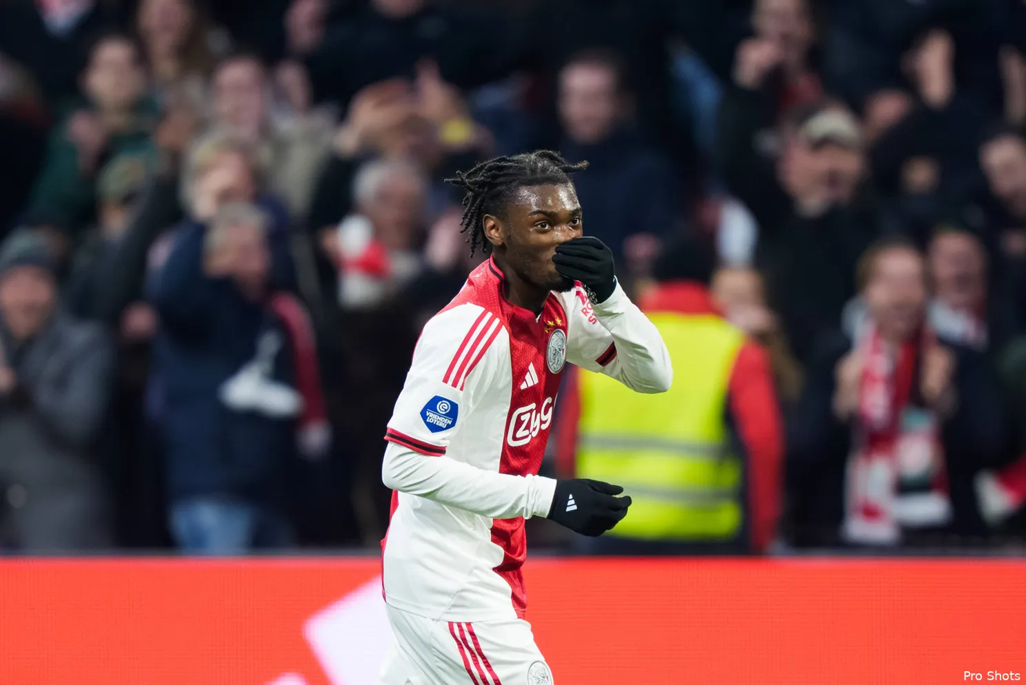 jorthy-mokio-ajax-feyenoord-25-26