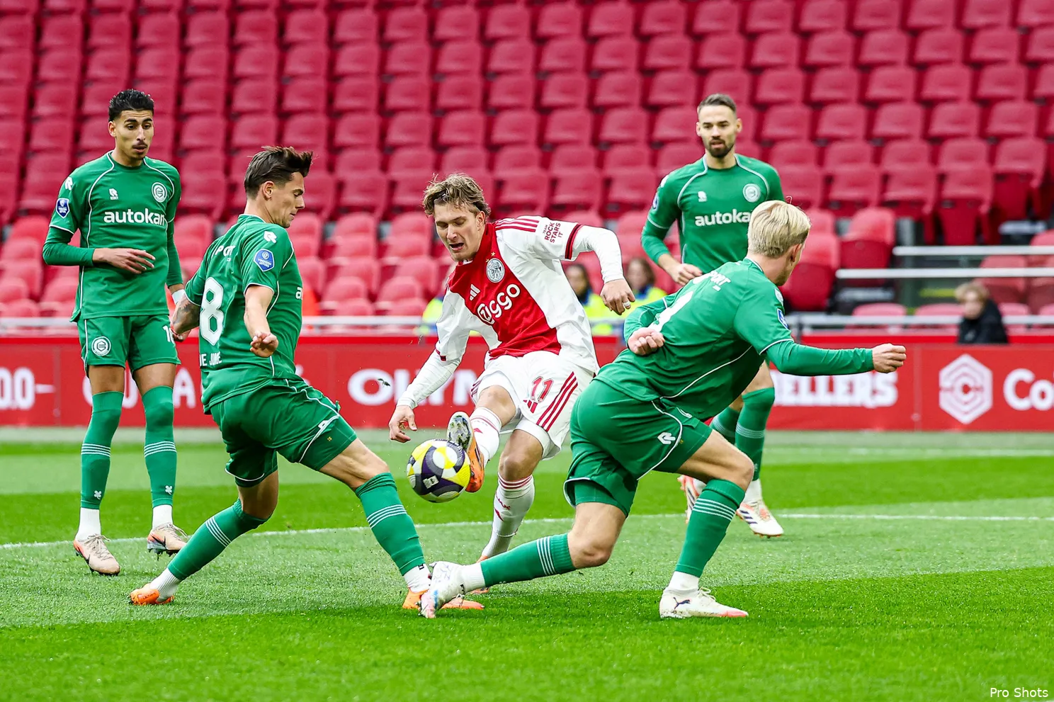 mika-godts-ajax-groningen-25-26