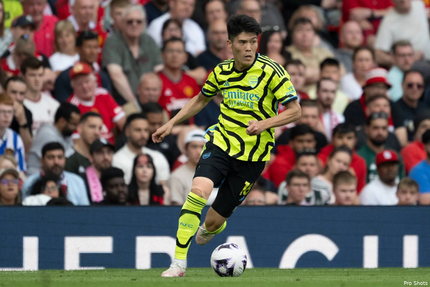 takehiro-tomiyasu-arsenal