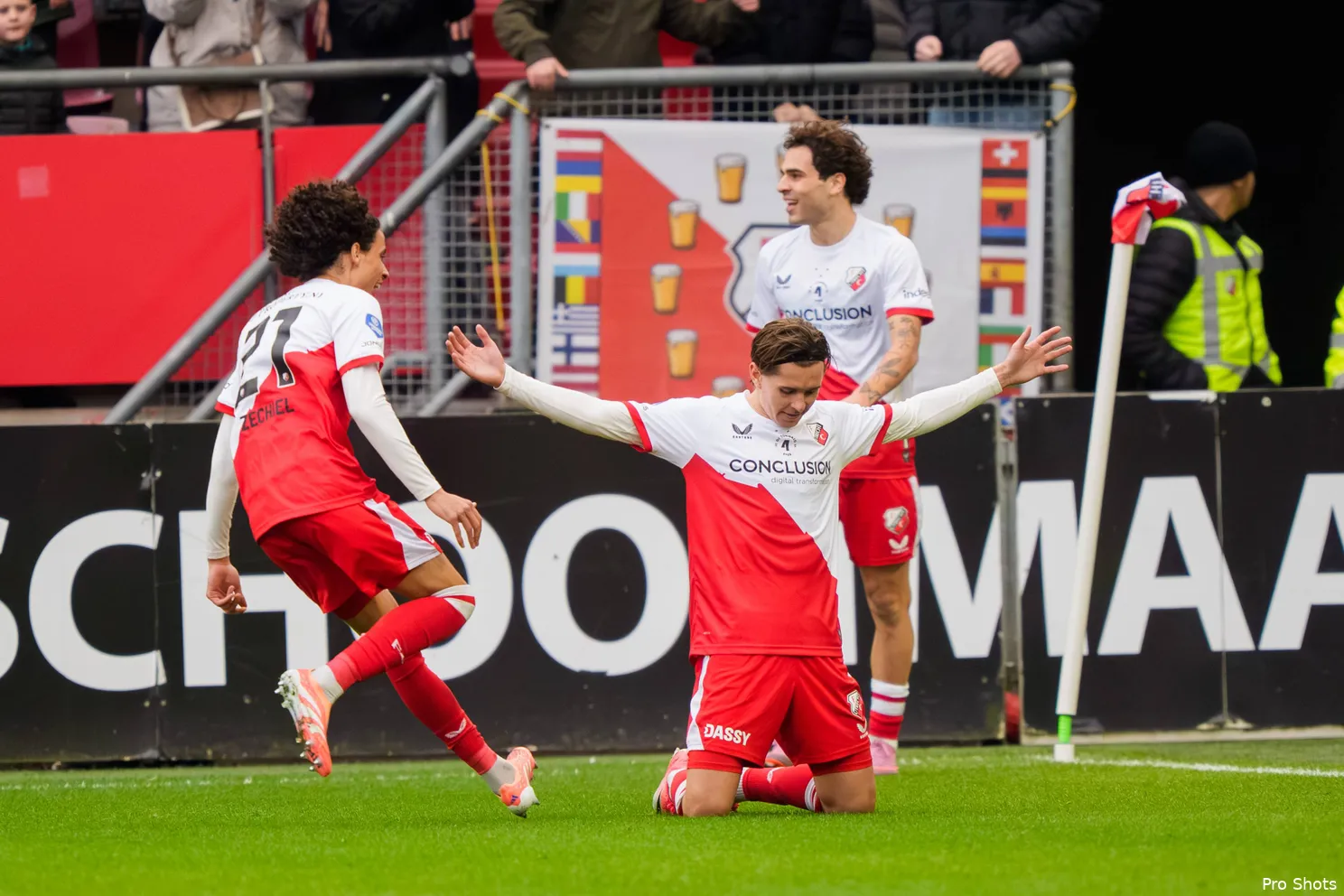 victor-jensen-fc-utrecht-fc-twente-25-26