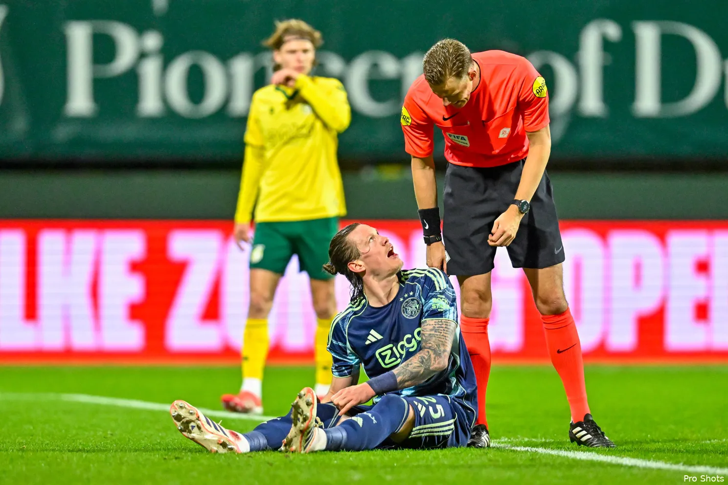 wout-weghorst-fortuna-sittard-ajax-25-26