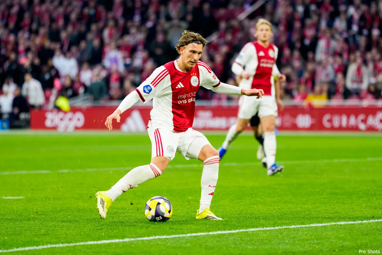 mika-godts-ajax-go-ahead-eagles-25-26