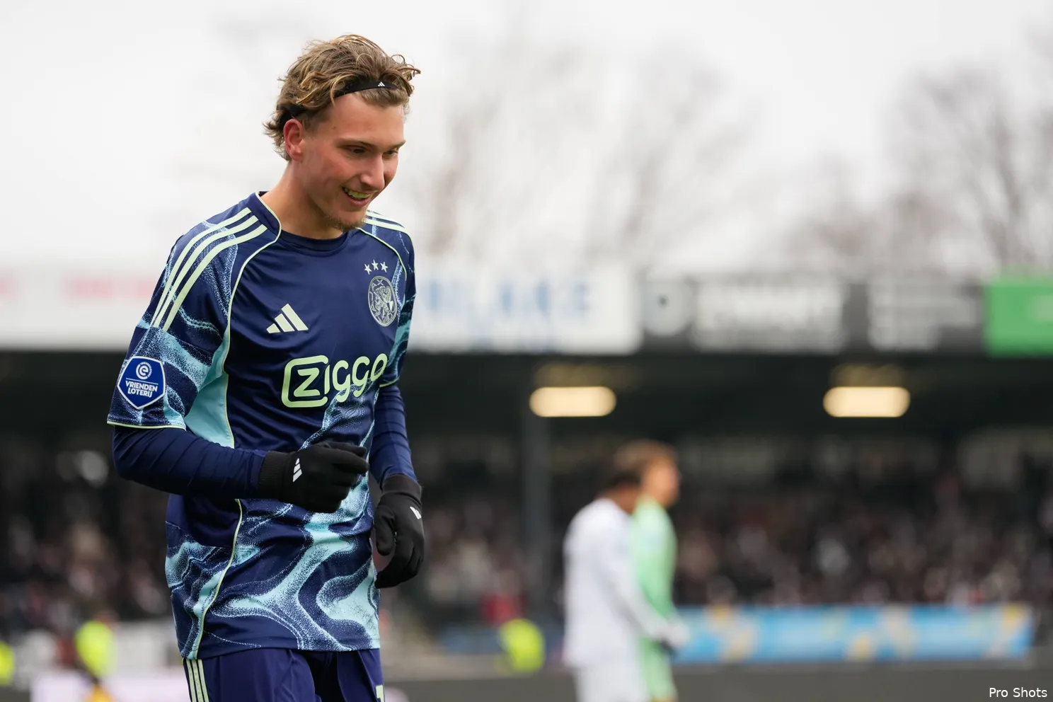 mika-godts-telstar-ajax-25-26