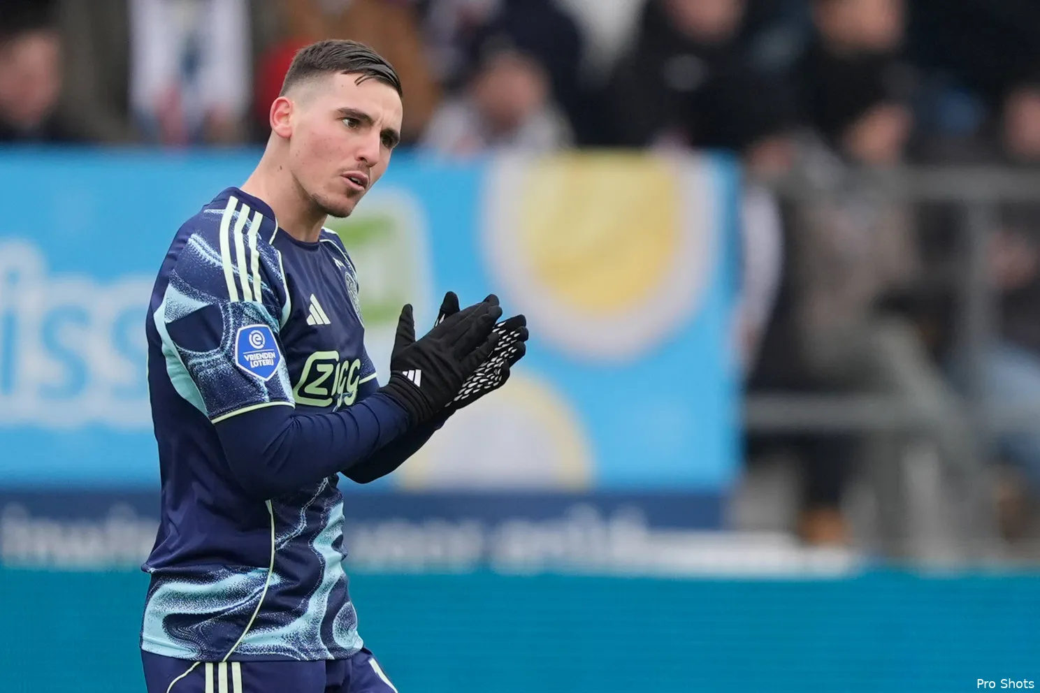 oscar-gloukh-telstar-ajax-25-26