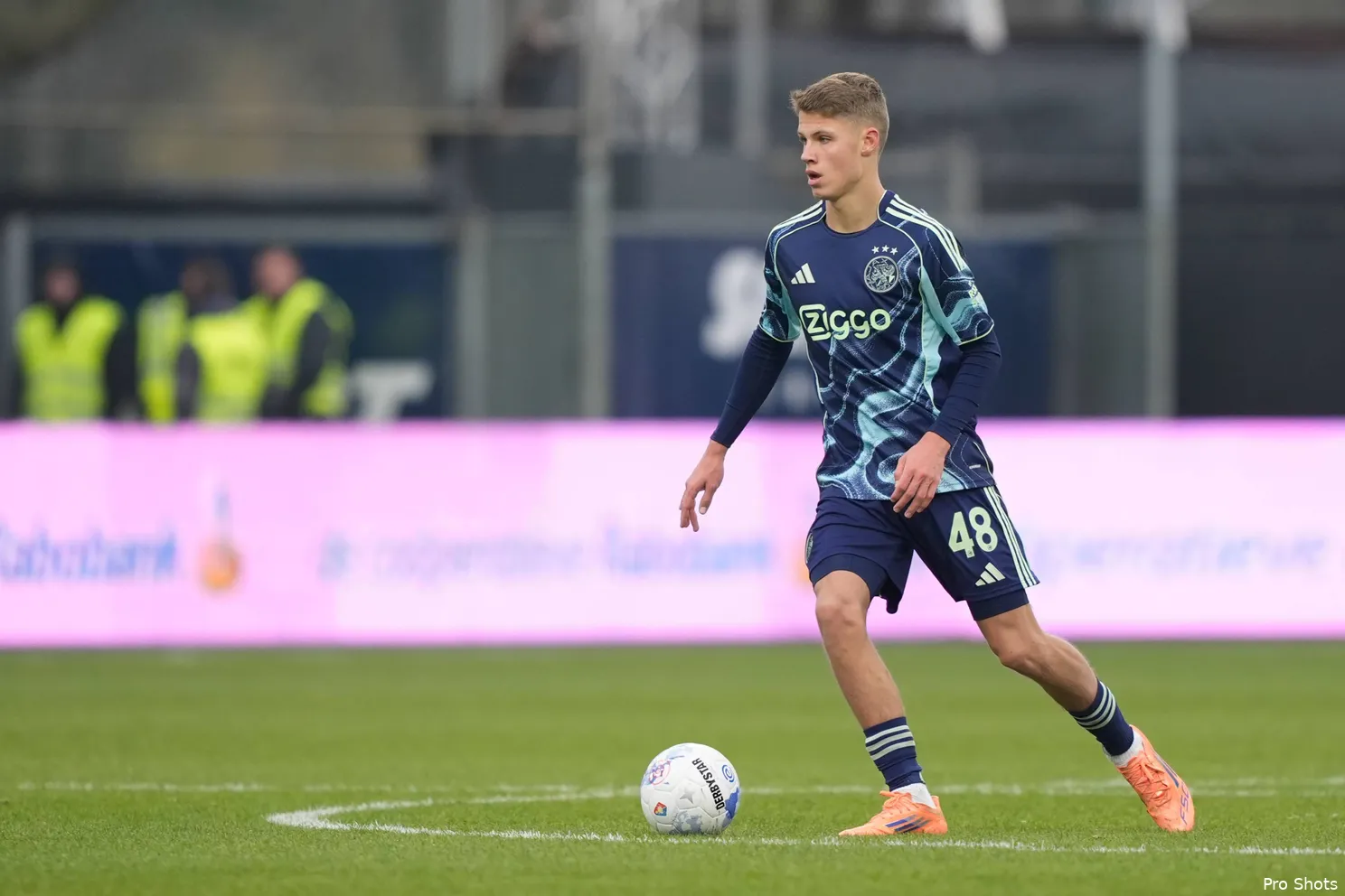 sean-steur-telstar-ajax-25-26