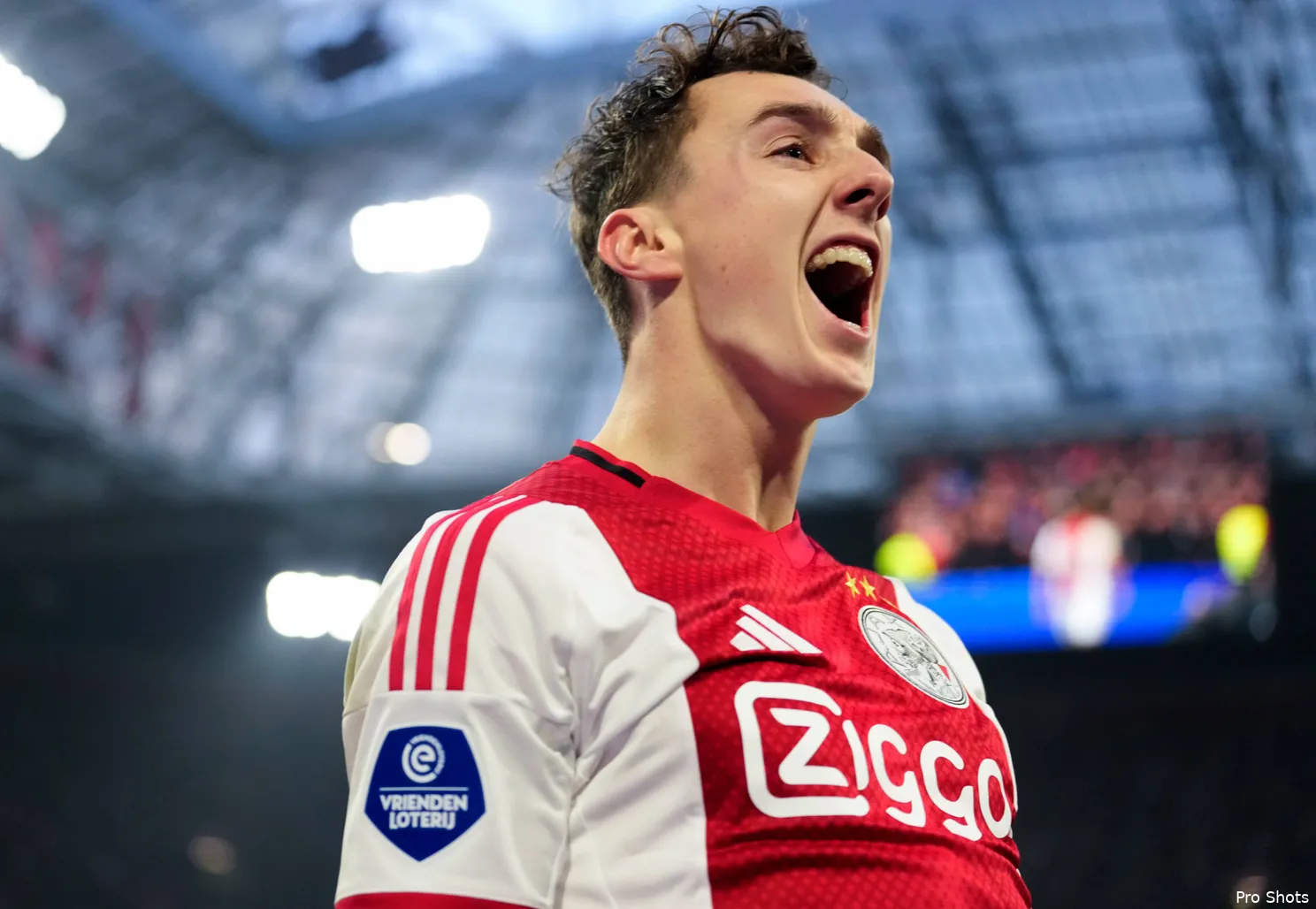 youri-baas-ajax-fc-volendam-25-26