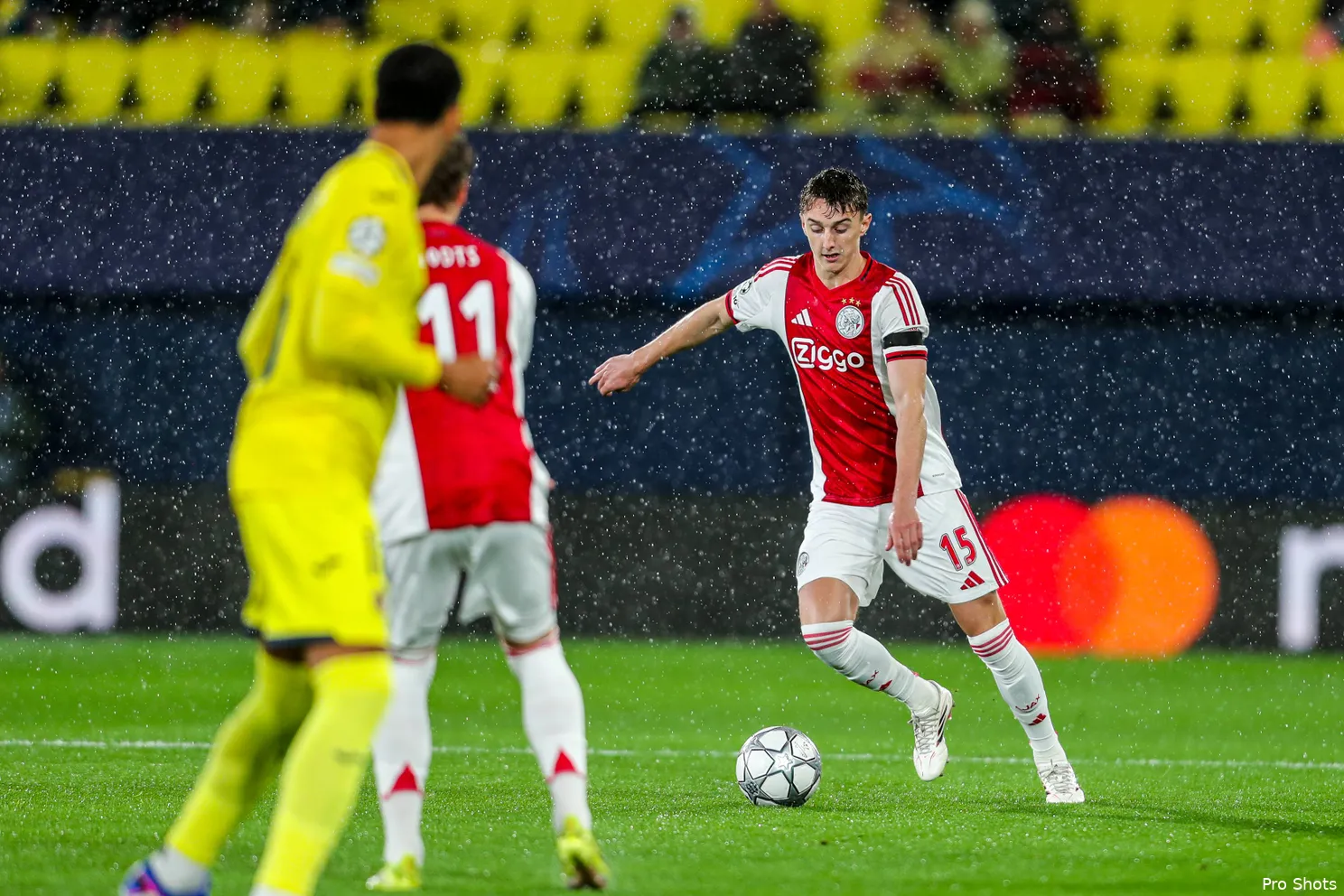 youri-baas-villarreal-ajax-25-26