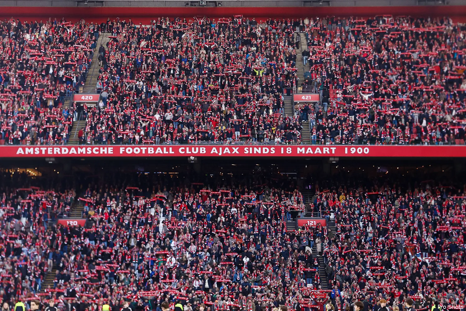 Ajax Showtime fans