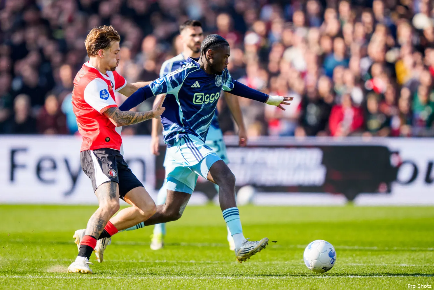 Ajax Showtime Jorthy Mokio