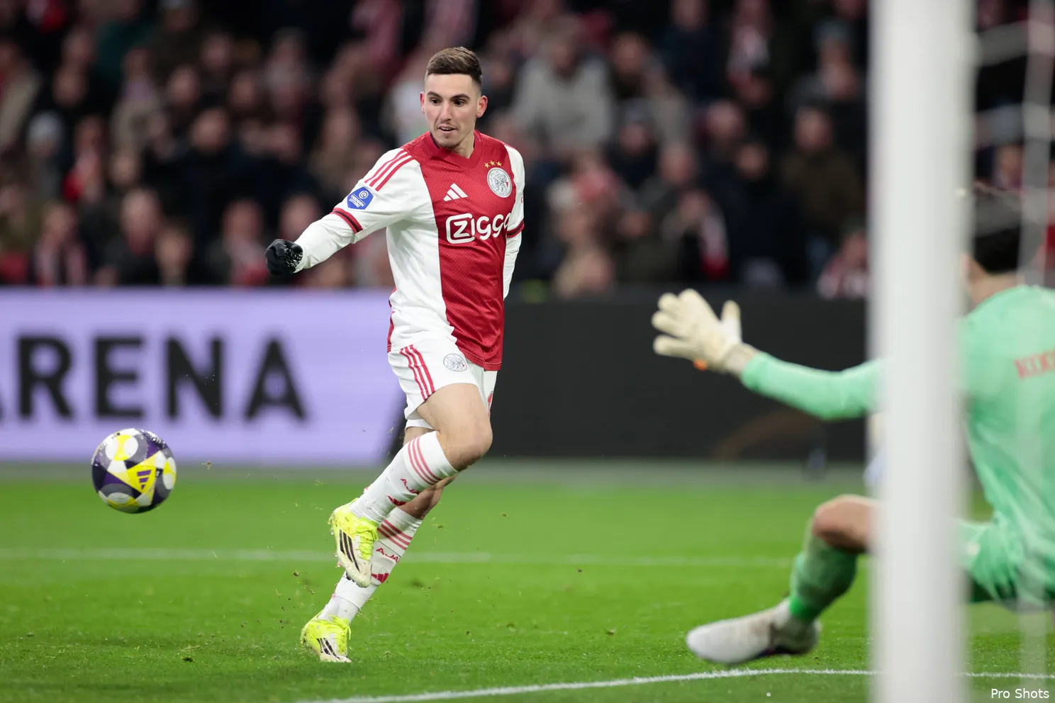 Ajax Showtime Oscar Gloukh