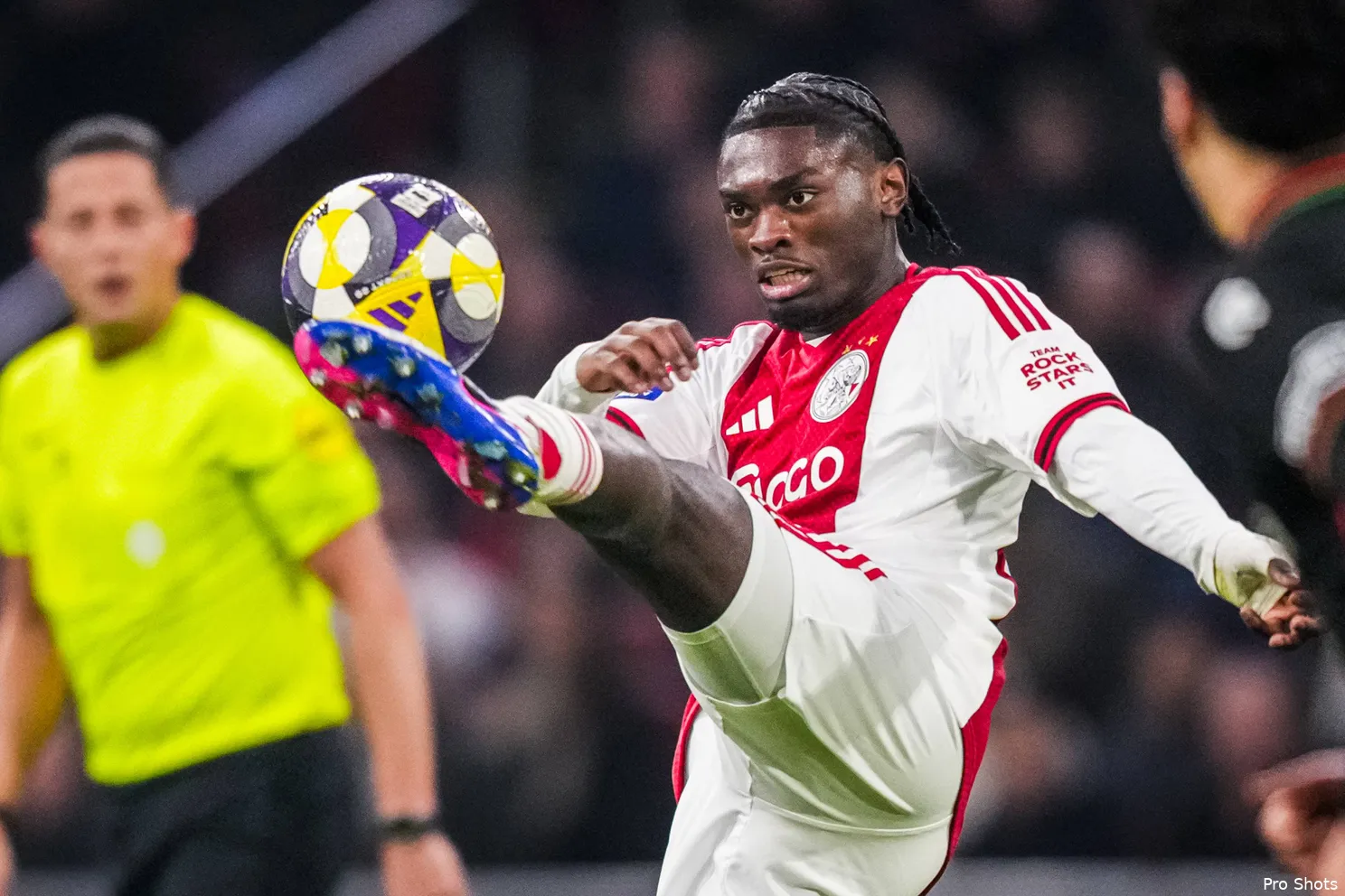 Ajax Showtime Jorthy Mokio