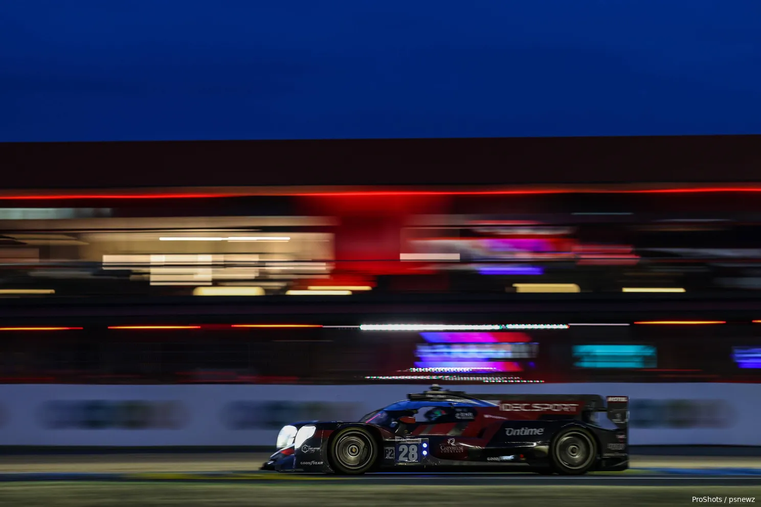 Van Uitert blonk uit in Le Mans ondanks oplopen virus en mist nipt het podium: 'Heb alles gegeven'