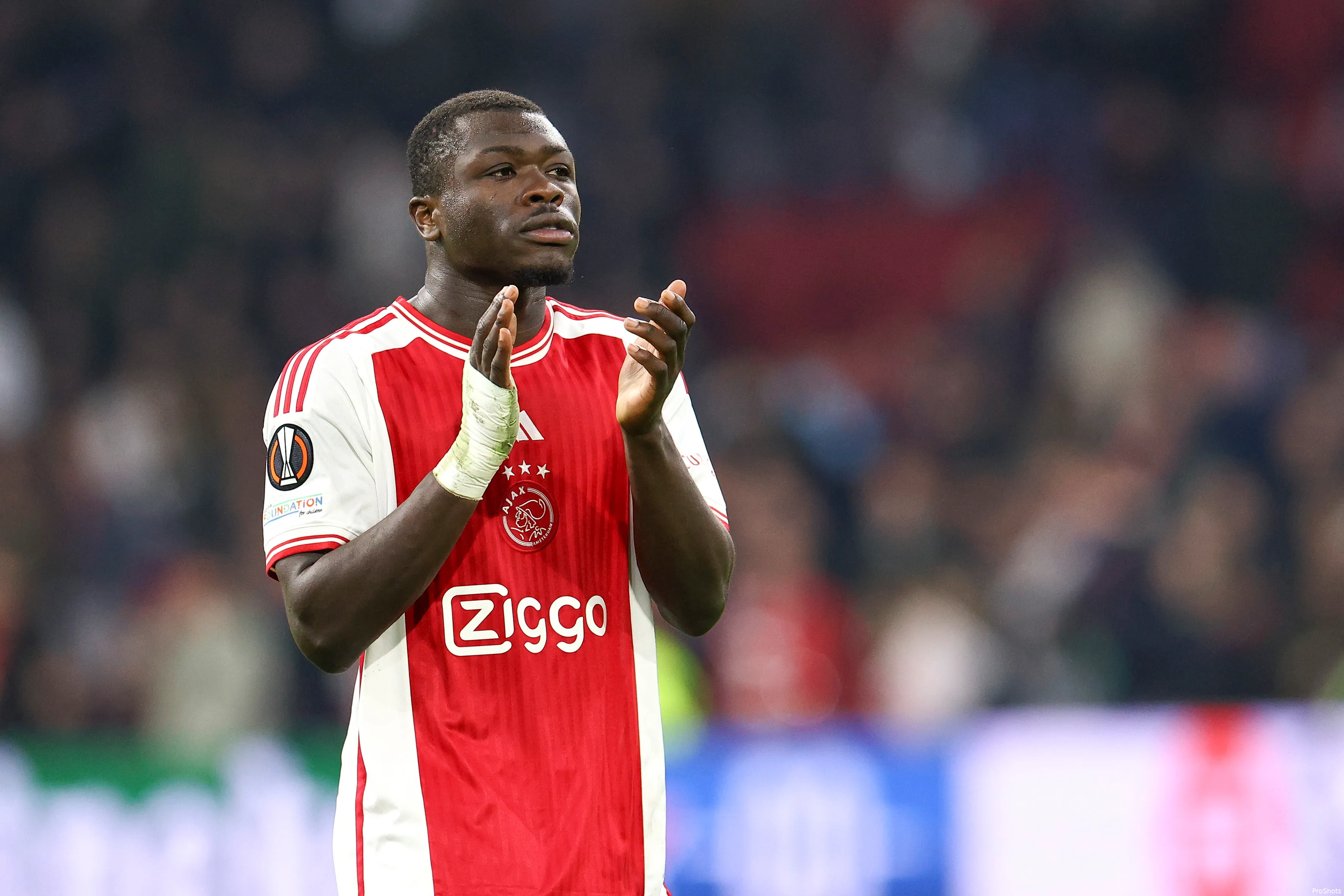 Brobbey was boos op Ajax, maar kent geen rancune: 'Ik beloof iedereen dat  Ajax winst op me zal maken'