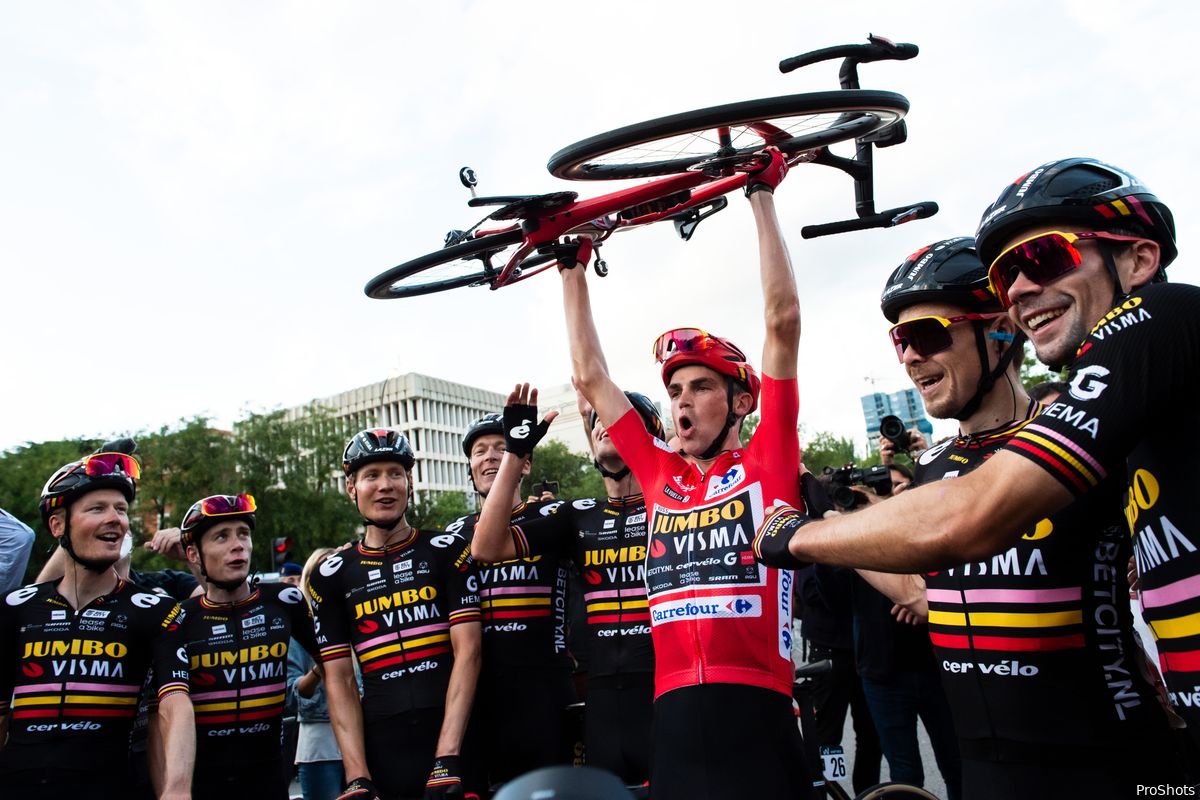 Jumbo-Visma voltooit trilogie tijdens spectaculaire laatste Vuelta-rit