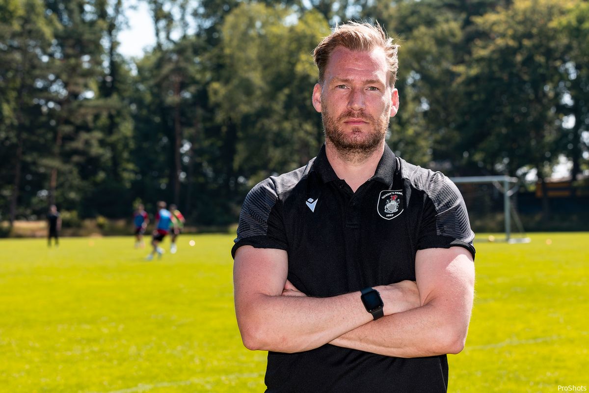 Van Gaal zorgt voor komst Beuker als nieuwe directeur voetbal bij Ajax