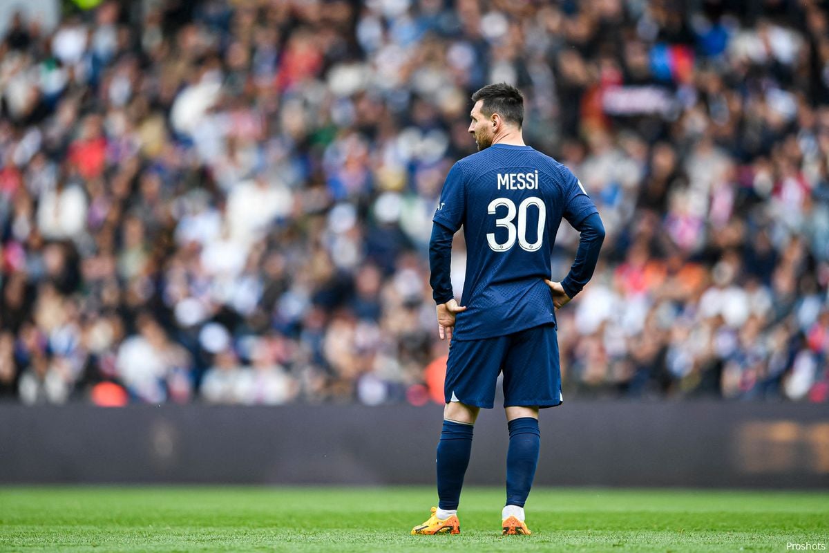 French media: Messi won't sign with Barcelona, but will follow in Ronaldo's footsteps