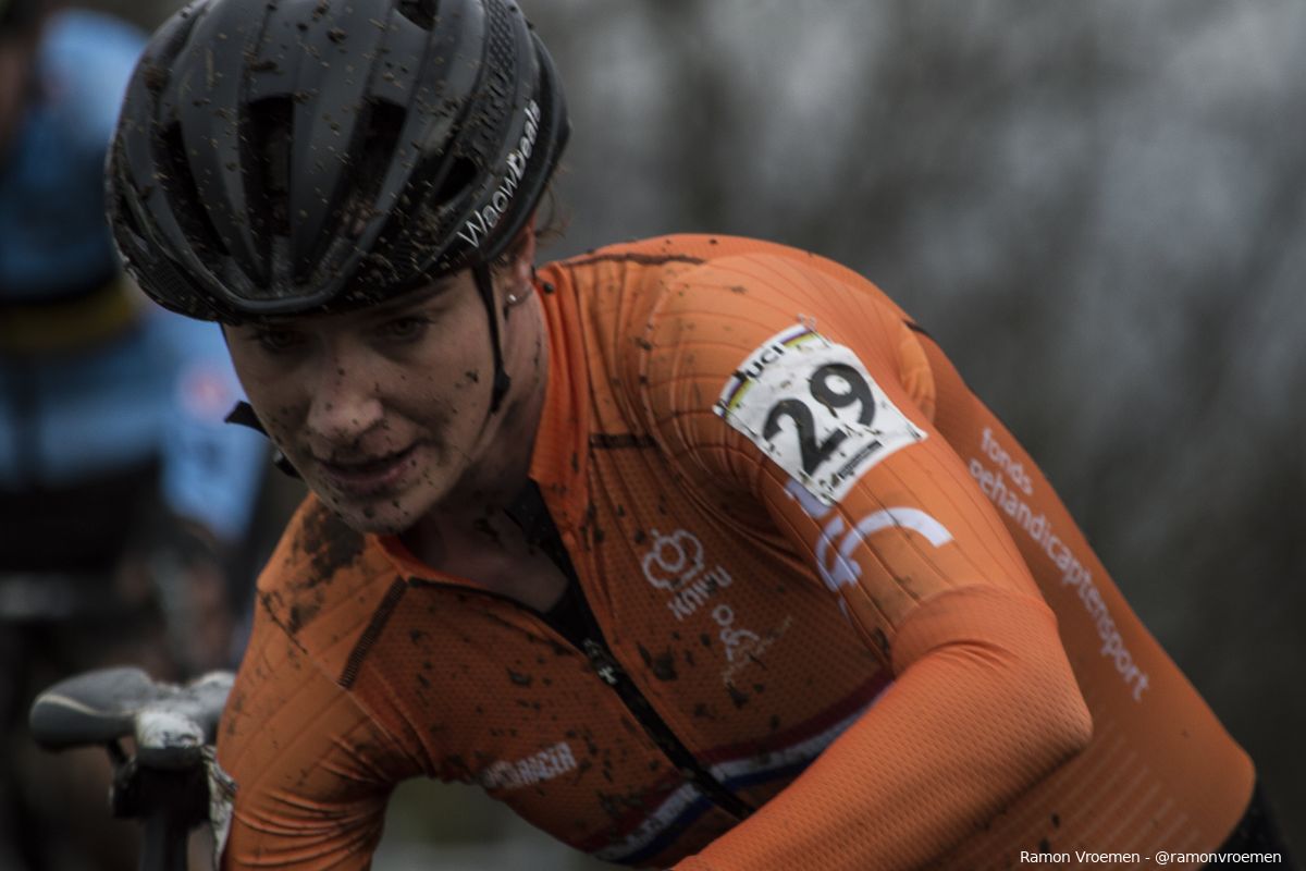 Marianne Vos past voor Druivencross Overijse na tiende plek in Superprestige Merksplas