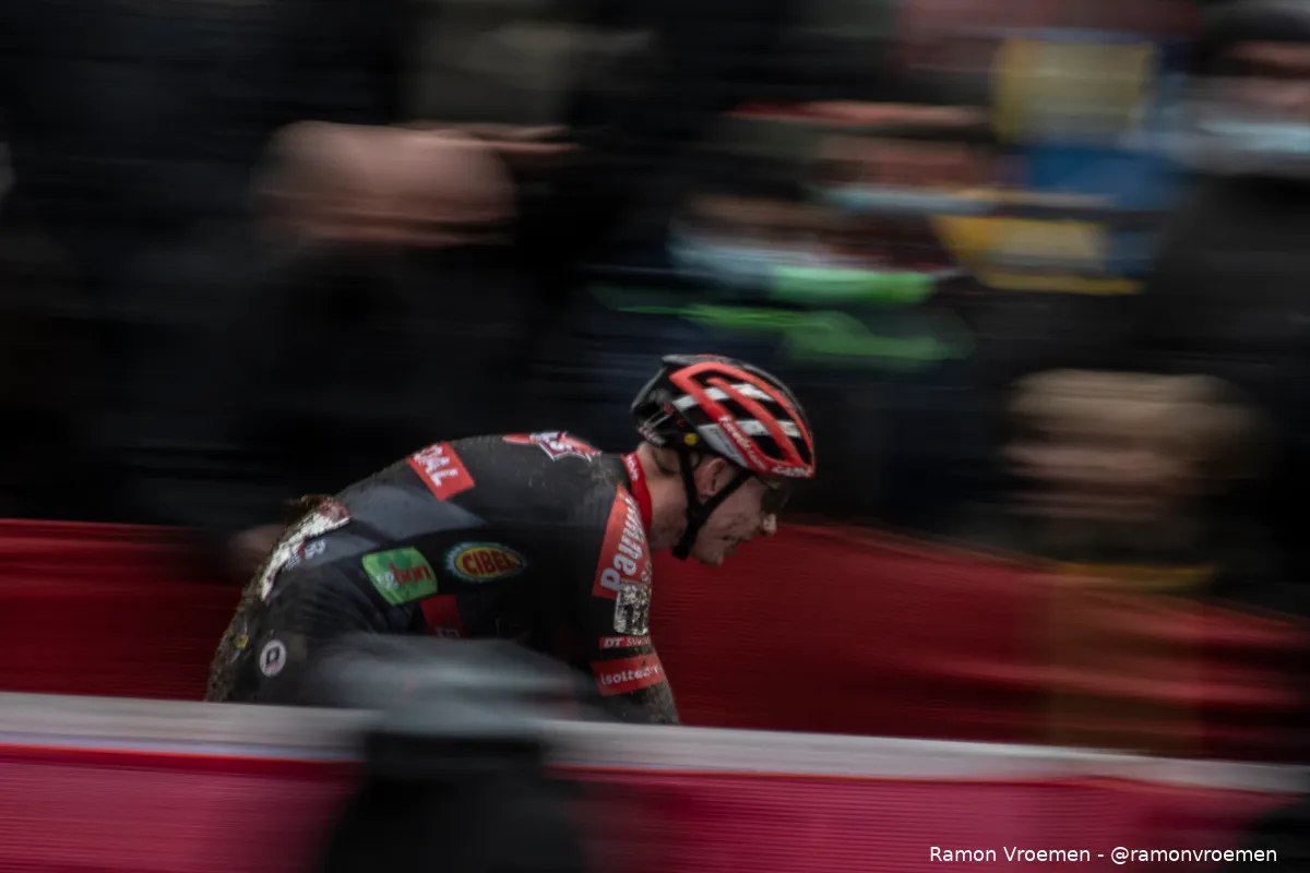 Vanthourenhout bekroont suprematie Pauwels Sauzen met winst in X2O Trofee Brussel