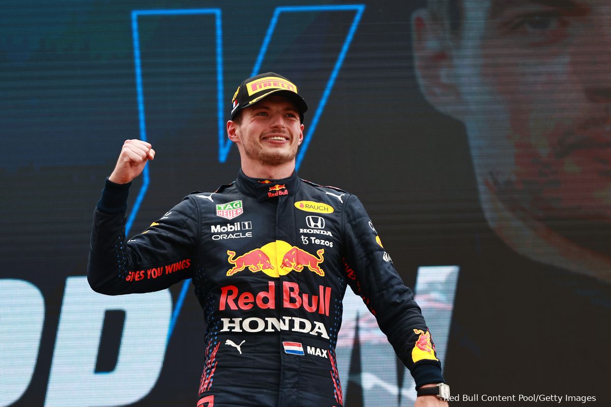 Ondertussen in Frankrijk | Verstappen en Piquet genieten nog even na in de helikopter