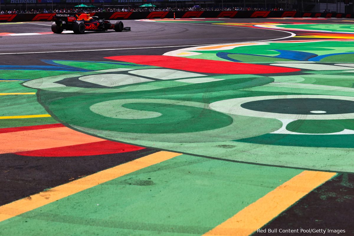 Doornbos ziet Verstappen en Red Bull balen: 'Dit is wel een tikje'