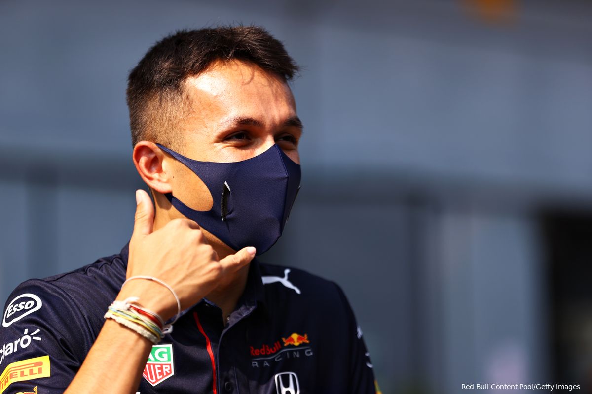Albon gemotiveerd voor 2022 bij Williams: 'Ik ben Red Bull enorm dankbaar'