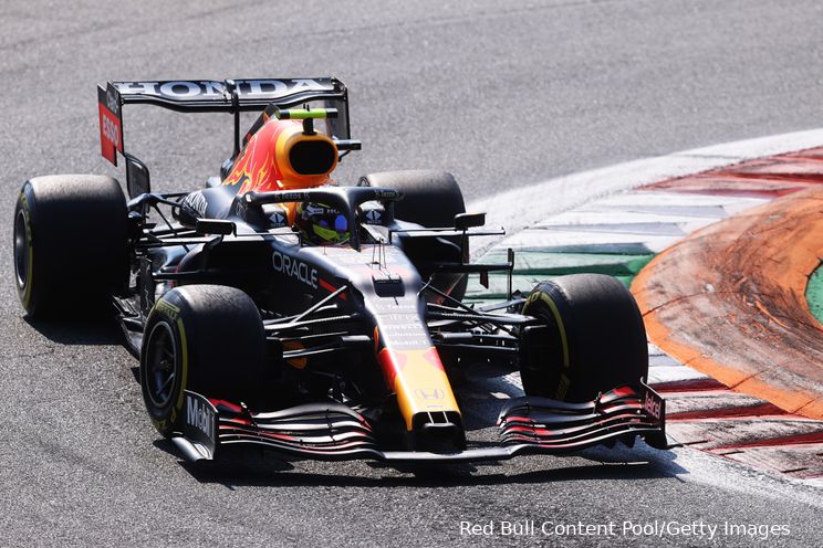 Mol: 'Dubbele gridstraf in Rusland een dure keuze van Red Bull'