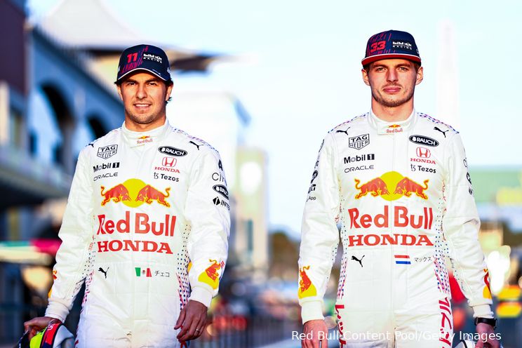 Kwalificatieduels | Verstappen blijft Perez ruim voor, Stroll maakt gelijk tegen Vettel