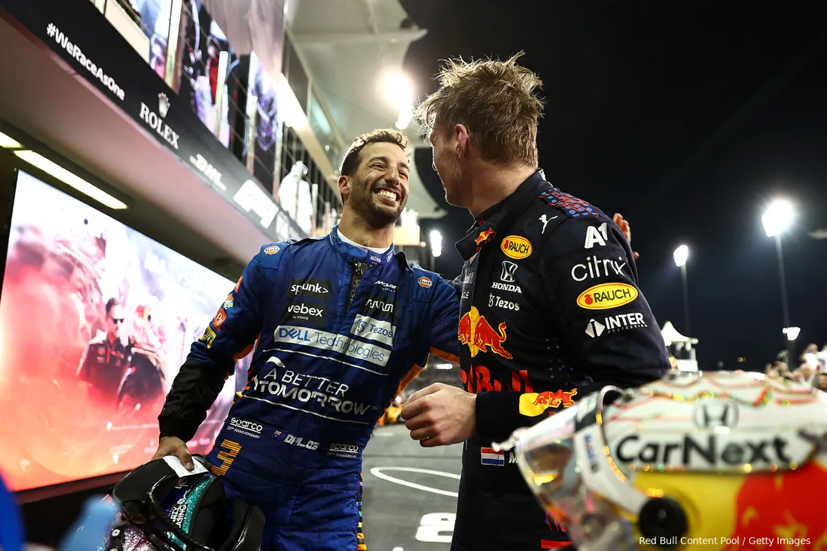 Ricciardo afgelopen weekend gespot bij hospitality van Mercedes