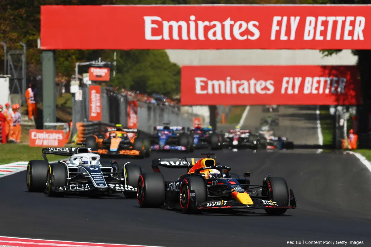 Samenvatting Italiaanse GP 2022: Max Verstappen wint vanaf P7! De Vries debuteert met punten!