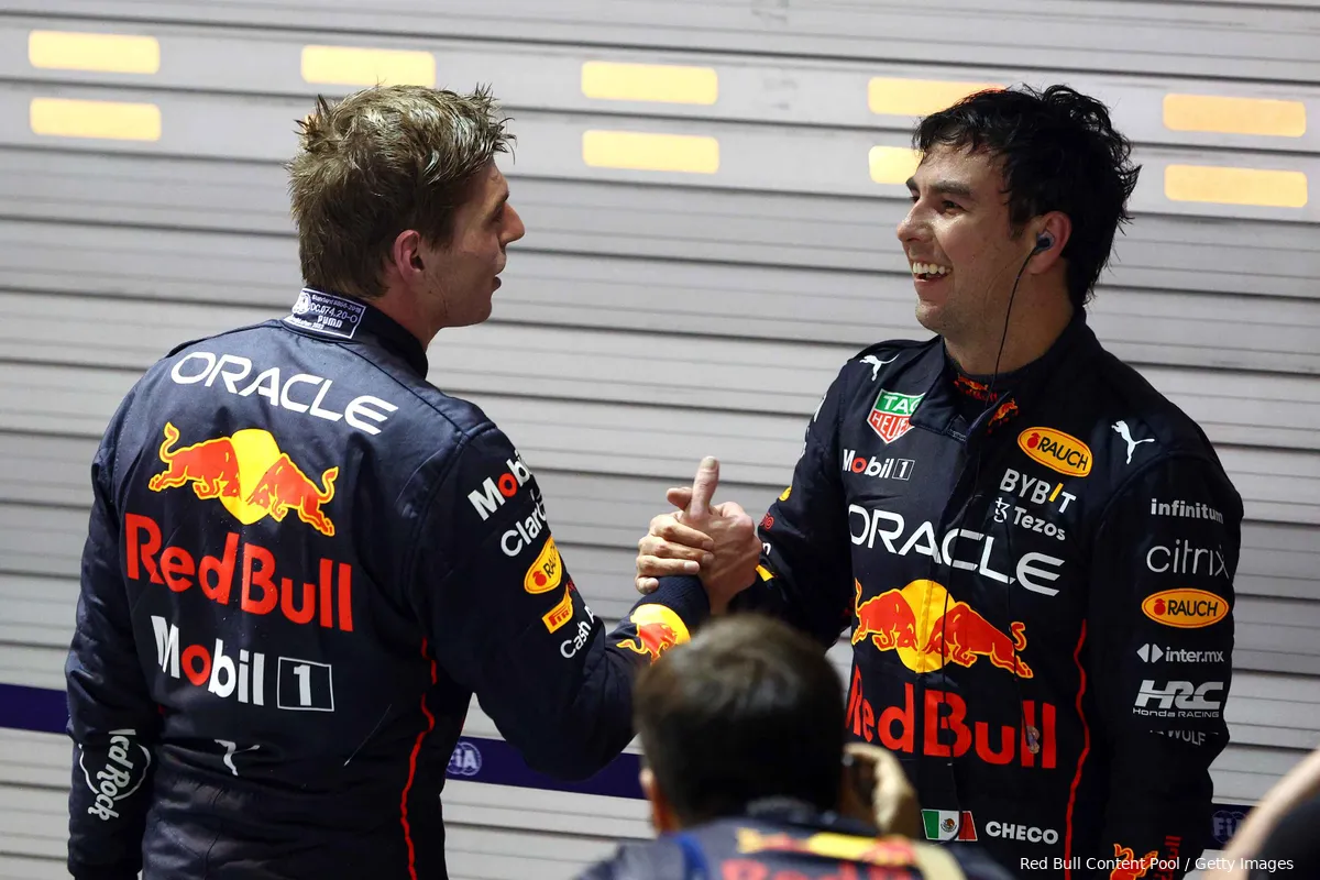Pérez door stof na harde woorden over Max Verstappen: 'Heb spijt'