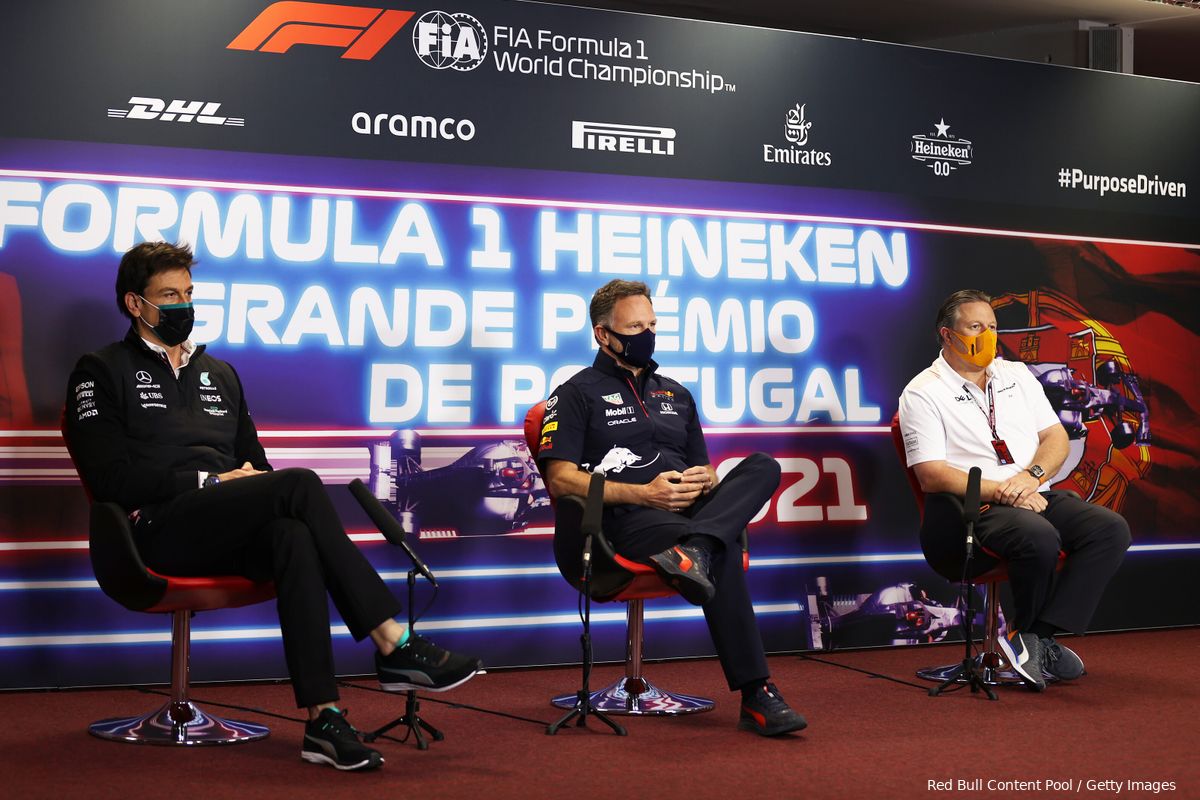 Toto Wolff onverschillig:  ‘Geen schande om ontwerp Red Bull Racing na te apen’