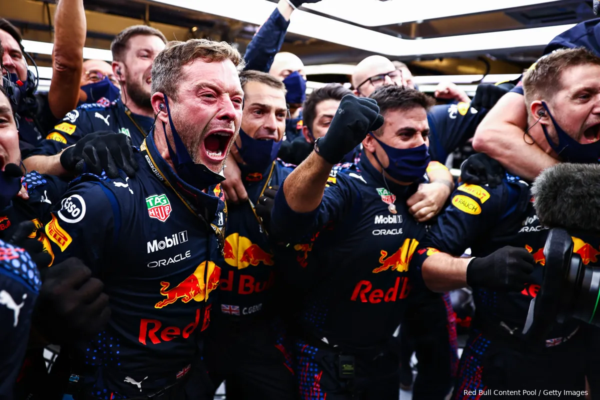 "Red Bull moet openlijk door het stof gaan om Verstappens titels te beschermen"