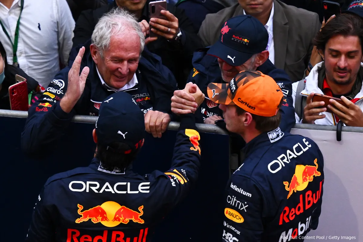 Helmut Marko duidt verschil Verstappen en Pérez: 'Max voert plannen optimaal uit'