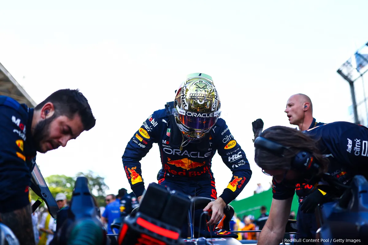 Max Verstappen: 'Als Perez in Abu Dhabi punten nodig heeft, dan help ik hem wel'