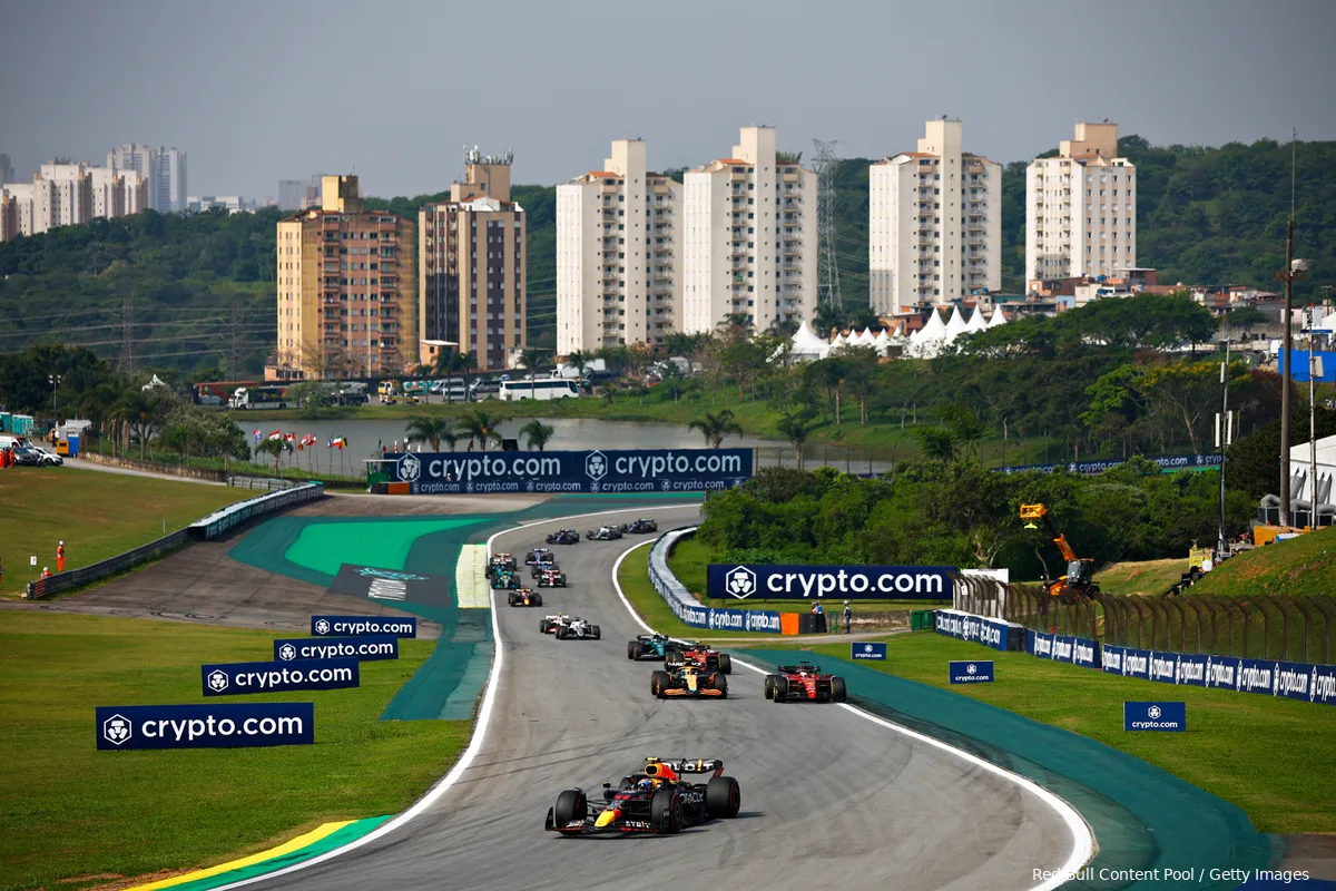 Samenvatting Braziliaanse GP 2022: Russell wint eerste GP voor Mercedes, Verstappen herstelt naar P6