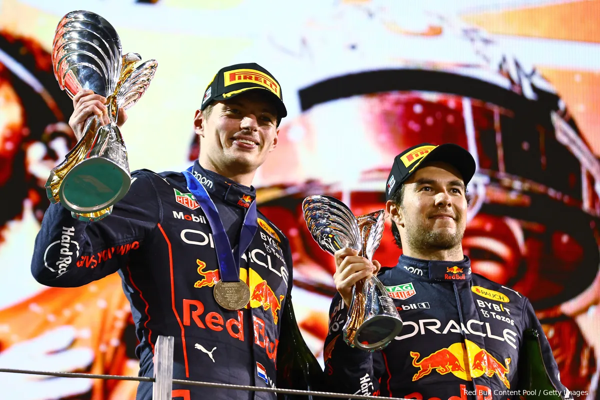 Coulthard oneens met Perez-kamp: ‘Besef gewoon dat Verstappen echt beter is’