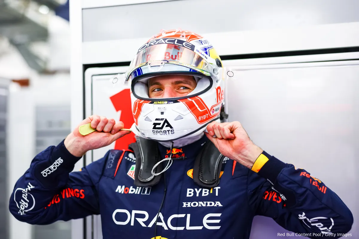 Zo mis je niets van Max Verstappen in actie bij virtuele GP Imola!